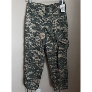 Army Surplus ACU Digital Camo Cargo Pants Small R NWT Military Utility Gorpcore